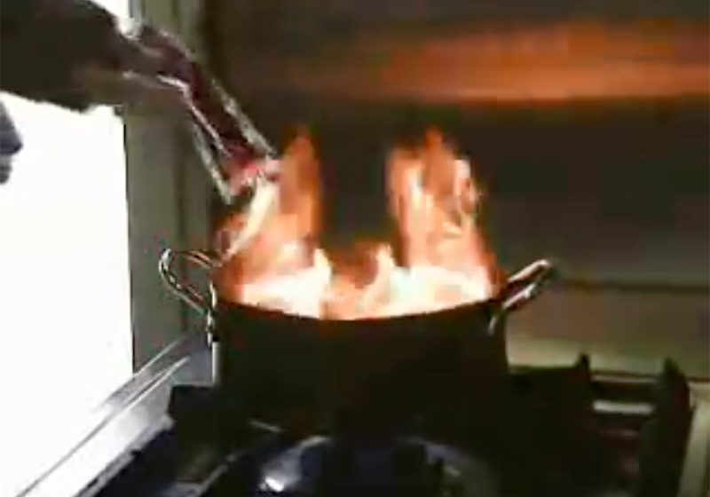 家庭用天ぷら火災専用消火パックの使い方